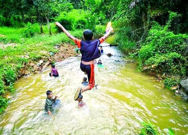 Awanaz Farmstay With Pool And Farm Animal Jitra Kedah Ngoại thất bức ảnh