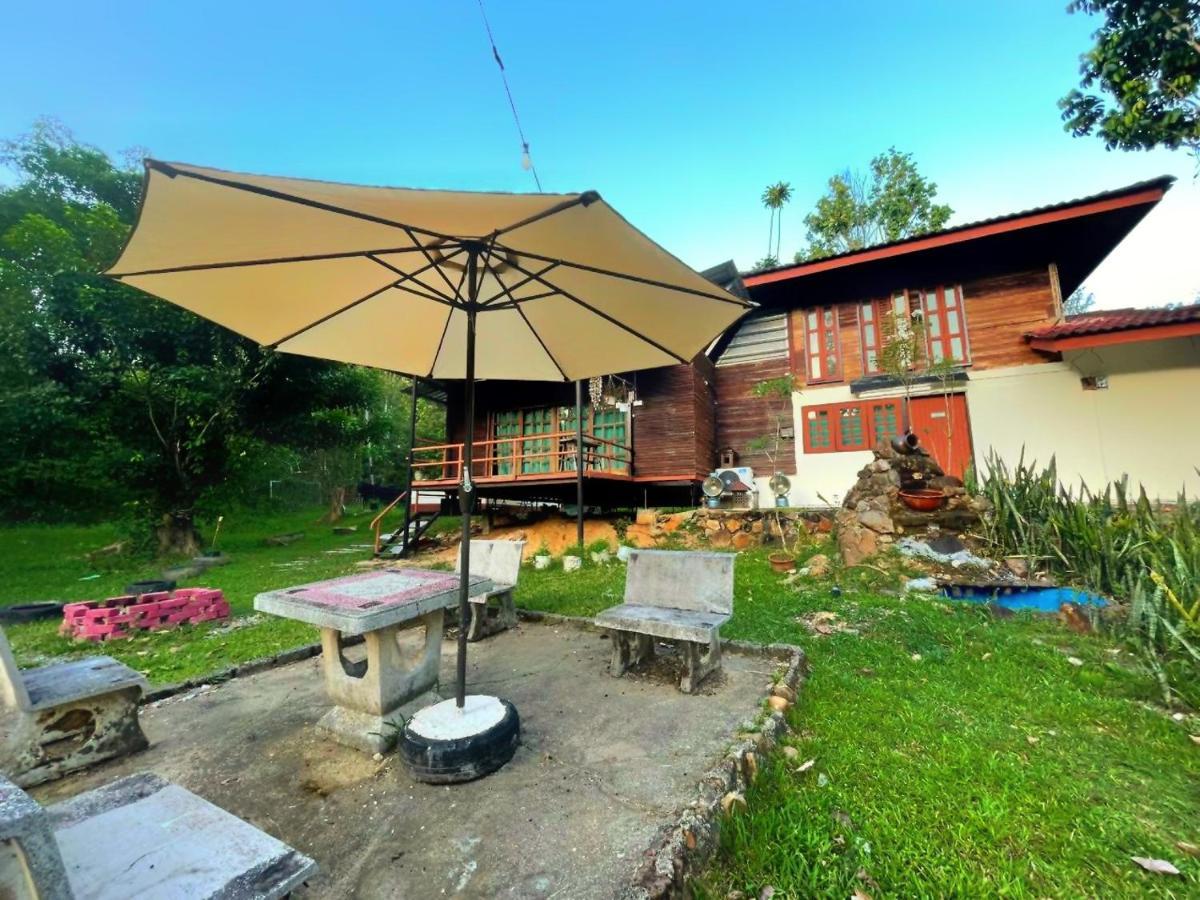 Awanaz Farmstay With Pool And Farm Animal Jitra Kedah Ngoại thất bức ảnh